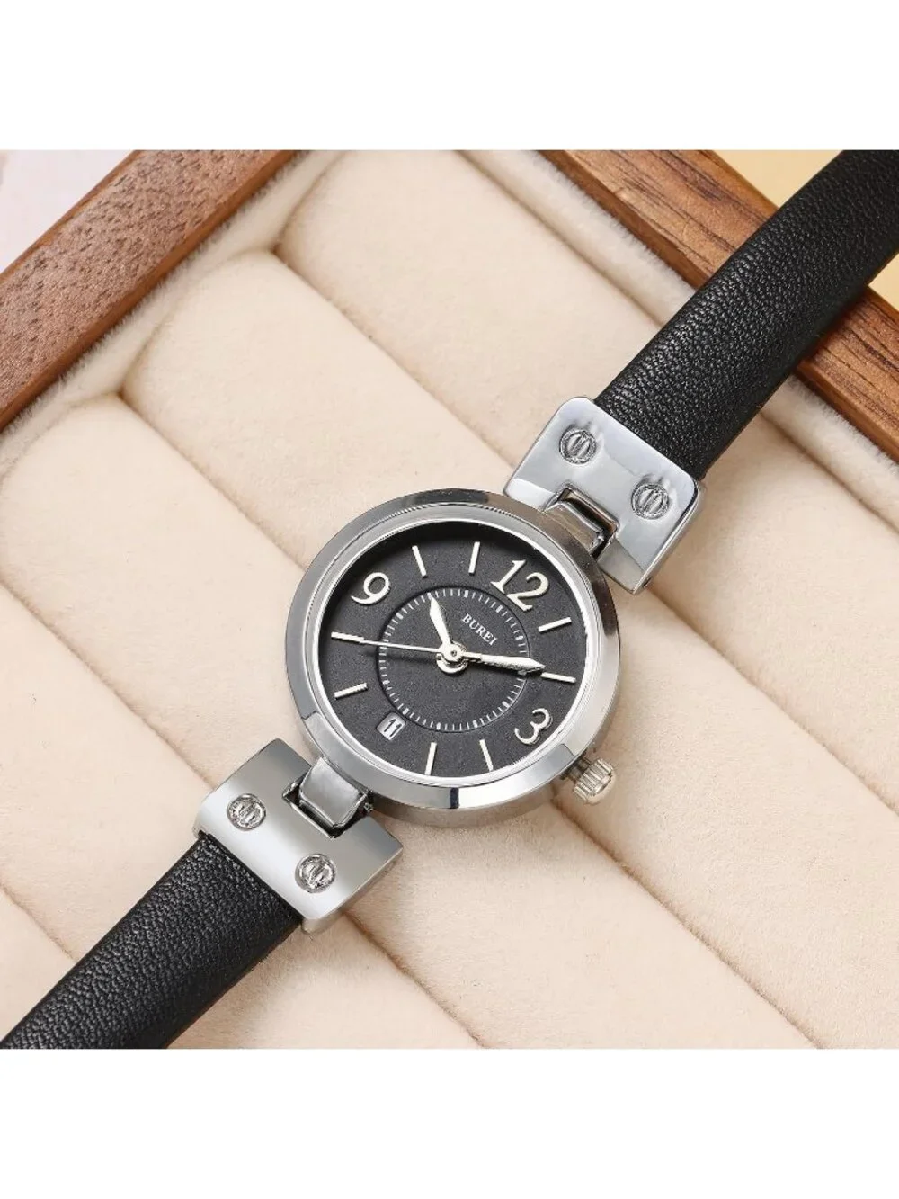 Women's Black Silver Elegant Dial with Leather Strap Minimalist Wrist Watches